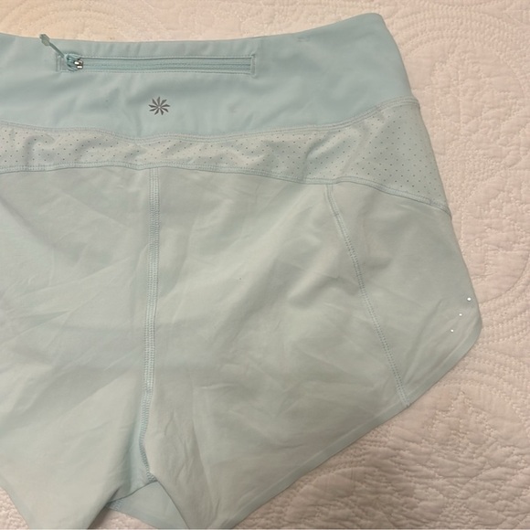 NOWT Althleta Women's ‘Run with it 3.5 Short’ Light Seafoam Blue Shorts Size XS - Picture 9 of 10